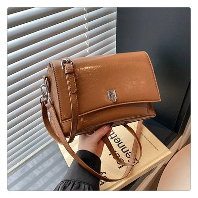 Luxury Brand Handbag For Women In Premium Leather Featuring Elegant Messenger Design And Durable Build