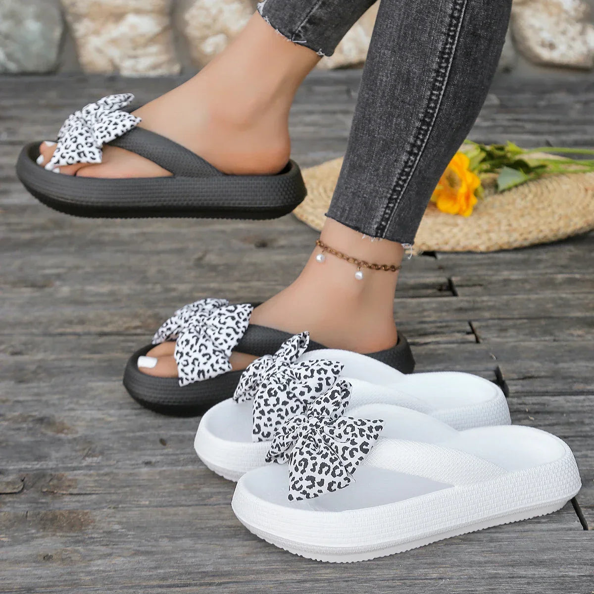 Summer Sexy Leopard Print Bow Decoration Women's Flip Flops Beach Walk Party Vacation Home Comfort Versatile Fashion Flat Sandal