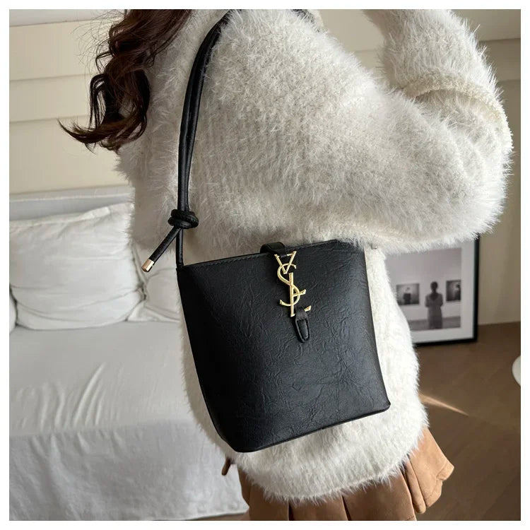 Limited edition designer handbag for ladies, 2025 new style tote bag with light luxury and unique high-end style crossbody bag