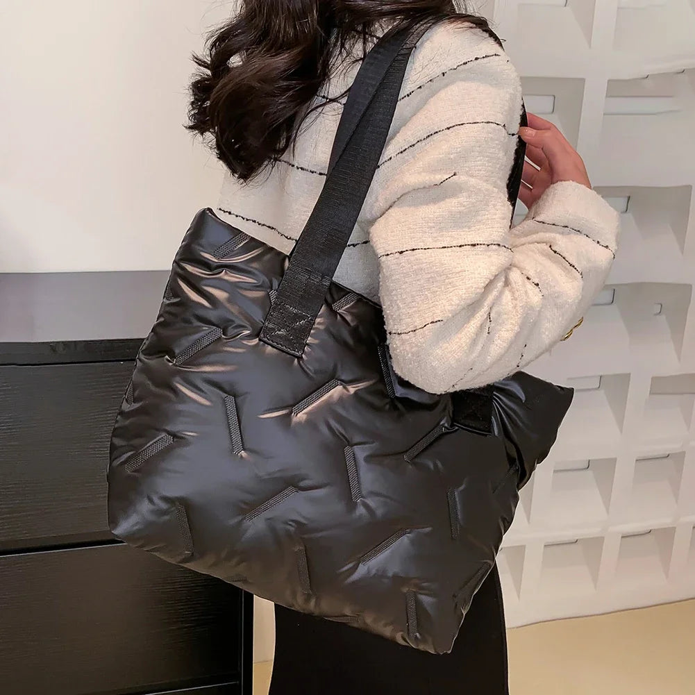 Fashion Large Tote Padded Handbags Designer Quilted Women Shoulder Bags Luxury Nylon Down Cotton Crossbody Bag Winter Purse 2023