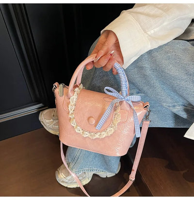 2025 New Designer Hand Carved Shoulder Bag Stylish Textured Crossbody Purse for Women Elegant Handheld Tote Fashionable