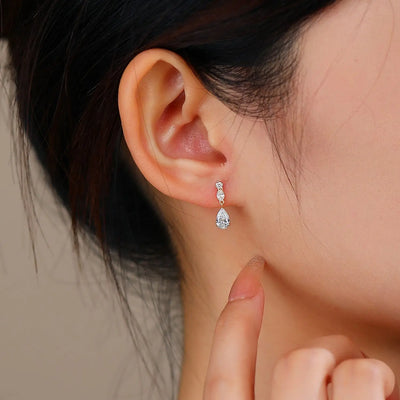 18k Gold Cultivated Diamond Stud Earrings Women's Personality Pear-Shaped Droplet Earrings