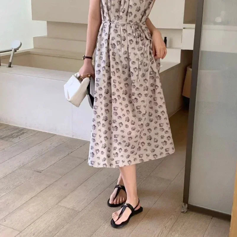 2025 Women's Flip Flops Summer New T Straps Simple Sandals Casual Flat Sandals  flat heel clip toes Roman outside Casual Shoes