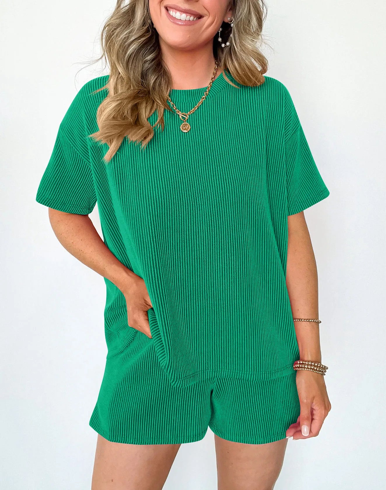 Women's clothing 2025 summer short-sleeved wavy crew neck top, elastic waist shorts two-piece set