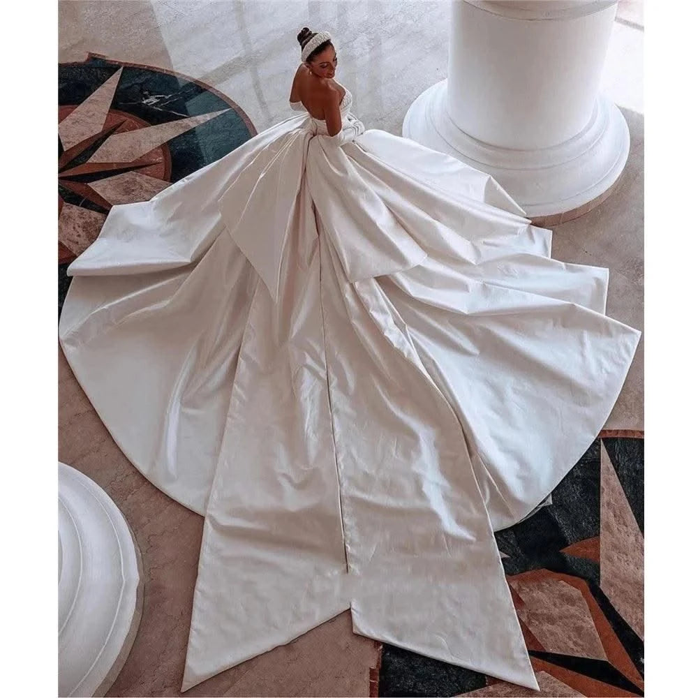 Women Wedding Dresses Without Gloves Satin Surface Bridal Gown