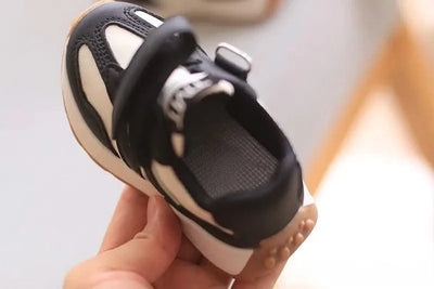 Children's Sports Shoes Toddler Breathable Non Slip Comfort Sneakers Lightweight Hook and Loop Soft Sole Running Casual Shoes