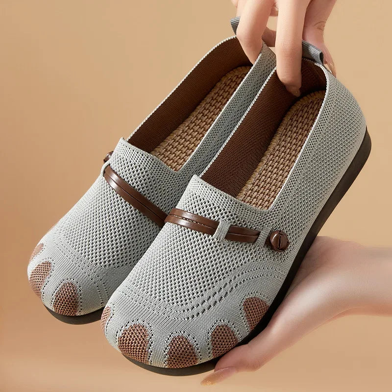 2025 Slip-On Casual Shoes for Women Soft Sole Spring New Style Walking Flats Ladies Leisure Comfortable Shoes Mom Sneakers