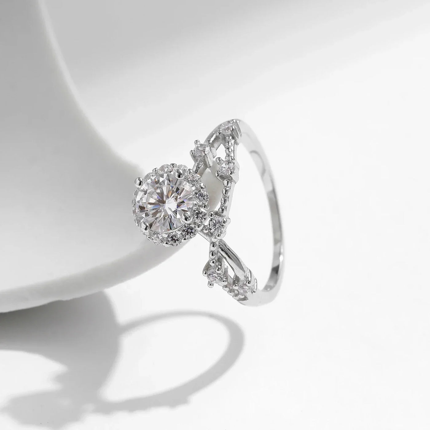MODIAN Moissanite Ring Delicate Lab Diamond Halo Ring 925 Sterling Silver Crown Luxury Rings for Women Wedding Fine Jewelry