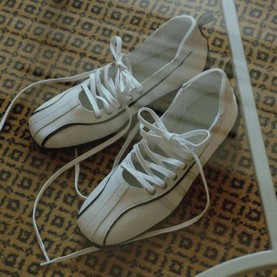 Women's lace-up retro casual ballet style flats Comfortable lightweight sneakers
