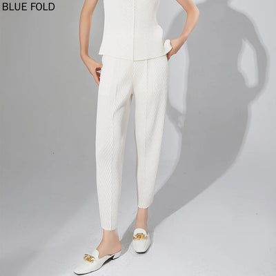 Hot Selling Pants for Women Niche Design Fish Scale Pleats Elastic Waist Fashionable and Versatile Nine-point Miyake Casual