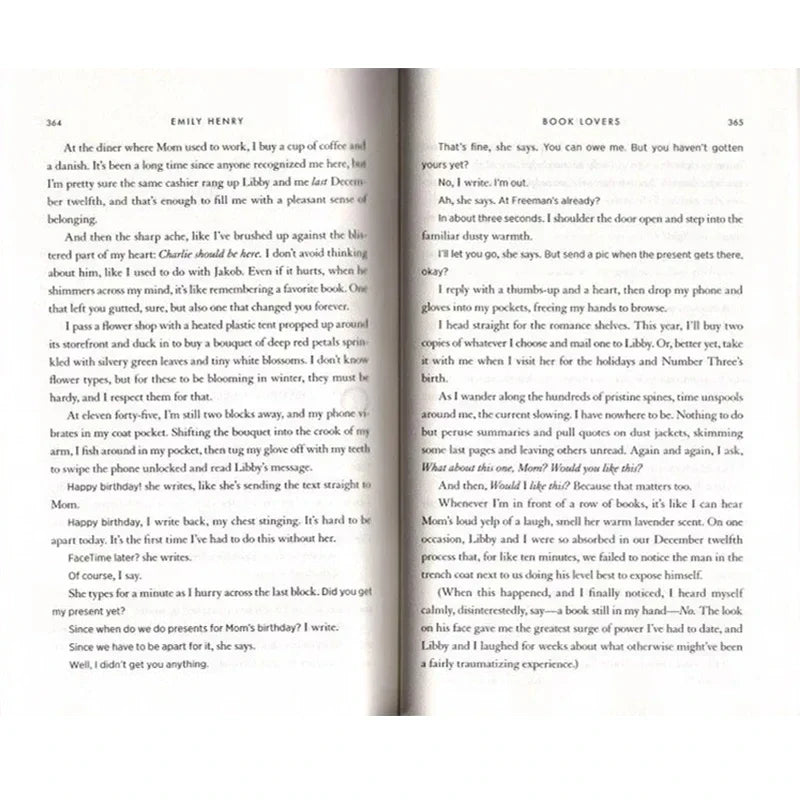 Book Lovers by Emily Henry Paperback Book in English
