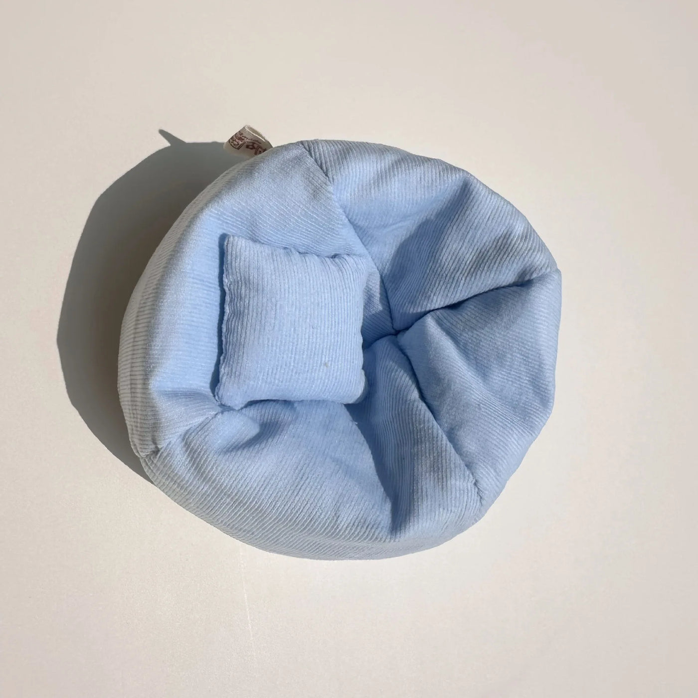 Sofa only] Second-generation Labub sitting party series doll sofa LABUBU car mini sofa bed