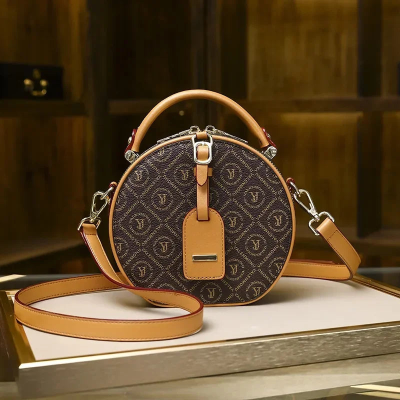 Elegant Handbag For Women In Genuine Leather, Crossbody And Shoulder Bag With Chic Detailing, By Famous Luxury Designer
