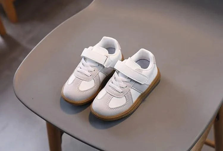 Children's Sports Shoes Flat Non Slip Boys' Running Shoes Breathable Comfortable Casual Shoes Autumn New Girls Sneakers J131