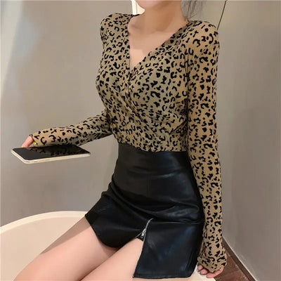 Women's T Shirts 2024 Female Tops Sexy V Neck with Print Clothes Pink Tshirts Y 2k Harajuku Xxl Emo Coquett Fitted Designer Tees