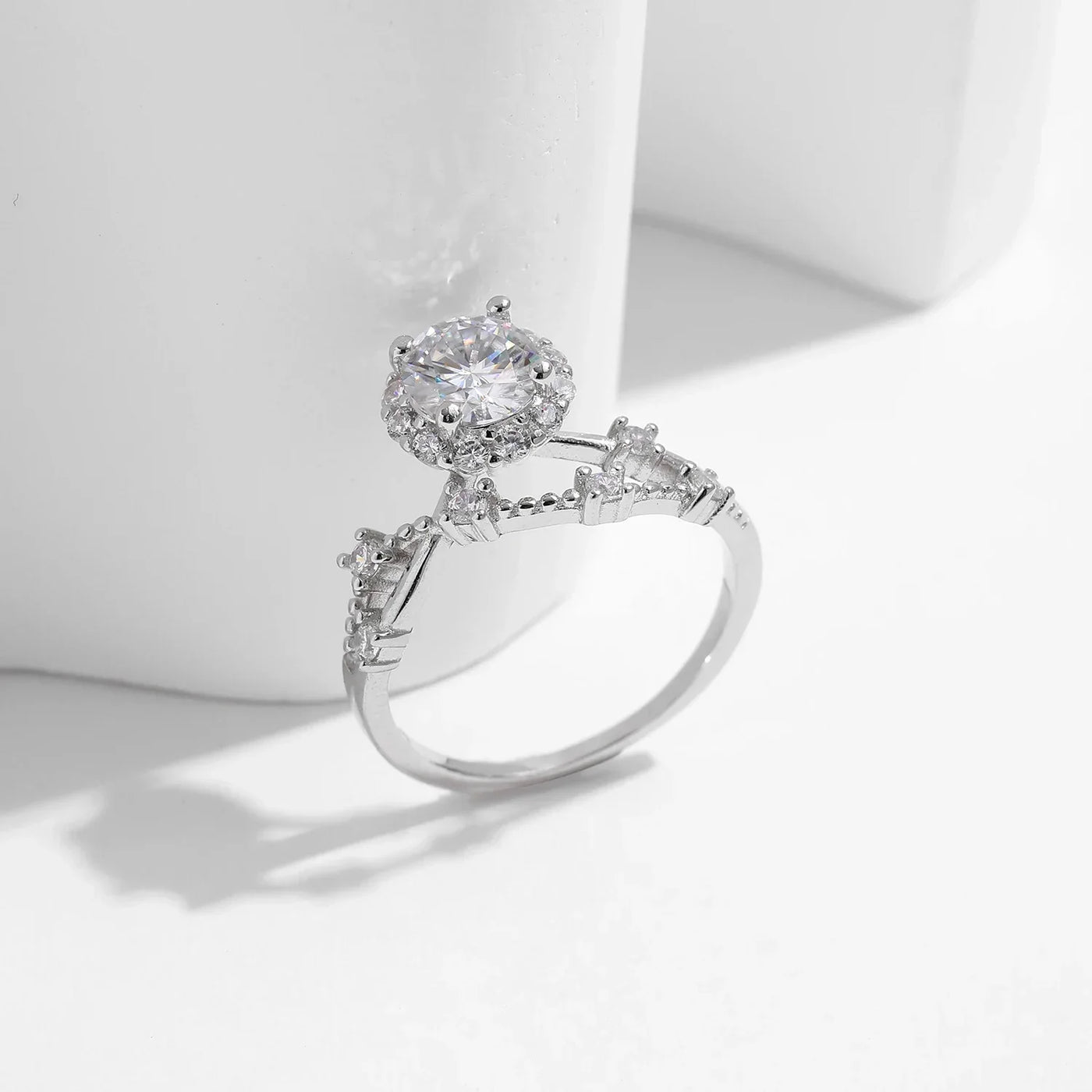 MODIAN Moissanite Ring Delicate Lab Diamond Halo Ring 925 Sterling Silver Crown Luxury Rings for Women Wedding Fine Jewelry