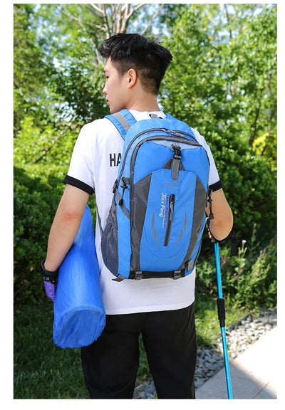 Outdoor Travel Backpack Big Capacity Fashion Travel Backpacks Men Climbing Travel Backpack Classic Sport Travel Backpacks