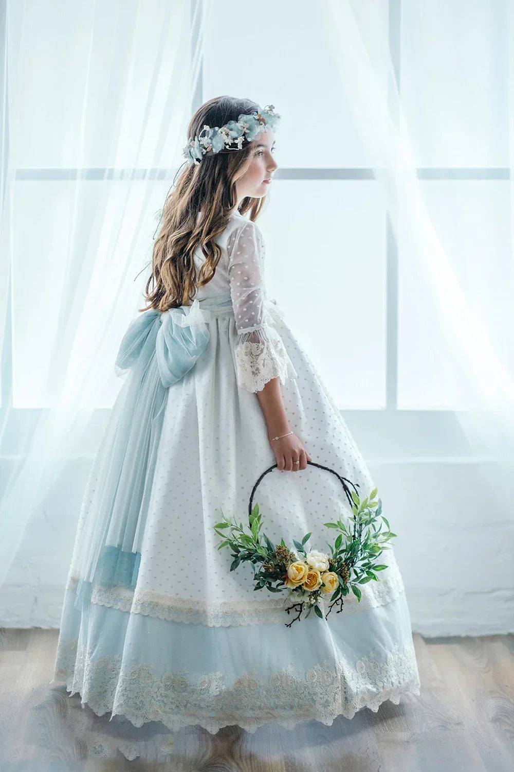 Flower Girl Dresses For Wedding Floral Appliques Long Princess First Communion Gowns With Feathers Customized