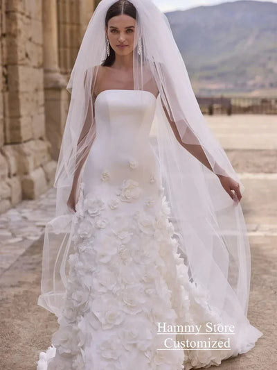 Saudi Arabic Wedding Dress with Flowers Customized Strapless Sleeveless Sweep Train Arabian Bridal Gown Back Zipper Buttons