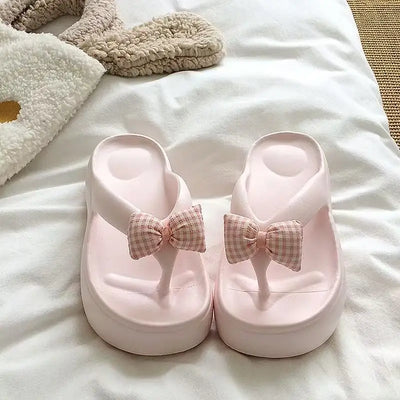 Woman flip flops Popular Design Shoes 2024 trend Casual Platform Sandals non-slip Outdoor slippers Unique features Flat sandals