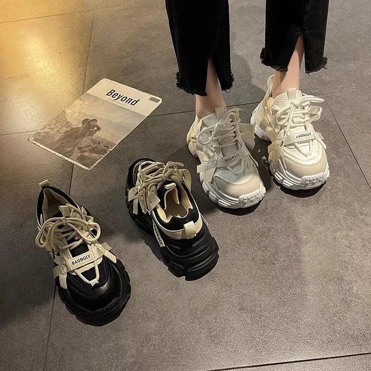 Sports Woman Footwear High on Platform Sneakers Lace Up Athletic Shoes for Women Quality Vulcanized Shoe Designer Luxury Light A