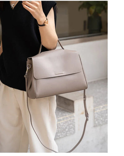Women's Cowhide Genuine Leather Shoulder Bag Female Fashion Luxury Designer Handbags Ladies Commuting Large Capacity Bucket Bags
