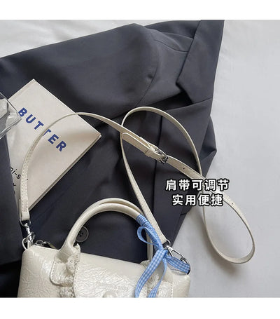 2025 New Designer Hand Carved Shoulder Bag Stylish Textured Crossbody Purse for Women Elegant Handheld Tote Fashionable