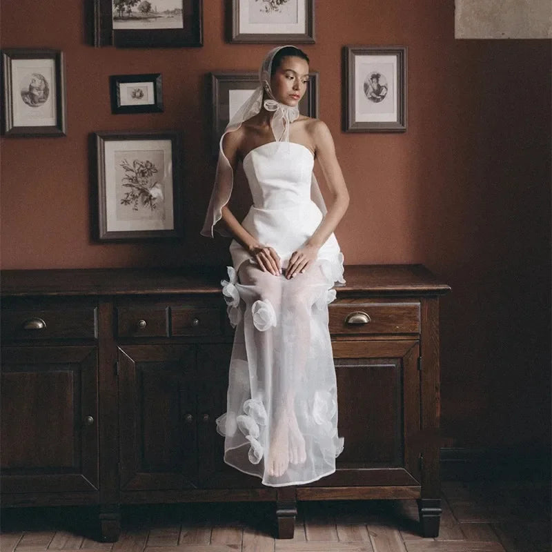 Customized Modern Sheath Satin Wedding Dresses Sexy Open Back Strapless Bridal Gown Pleated Tulle Flower Sleeveless Vestido 2025