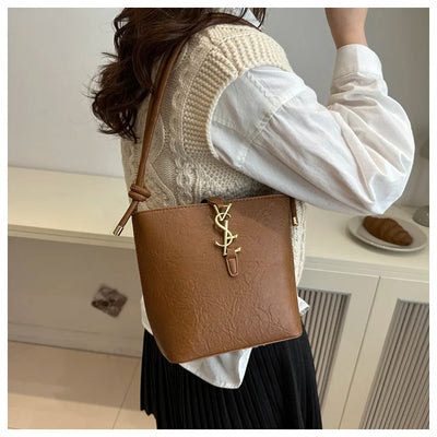 Limited edition designer handbag for ladies, 2025 new style tote bag with light luxury and unique high-end style crossbody bag