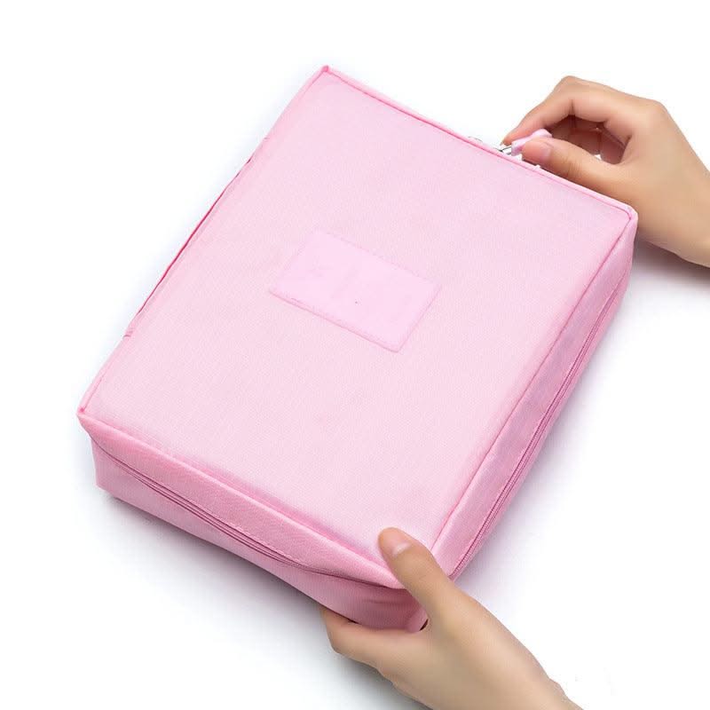 EXCLUSIVE Outdoor Multifunction Cosmetic Bag For Women